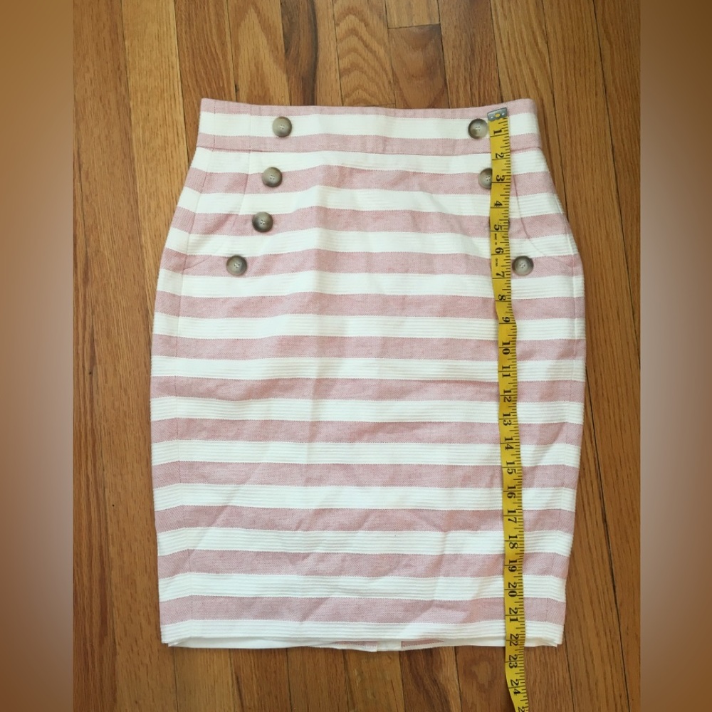 Ann Taylor pencil skirt with pockets